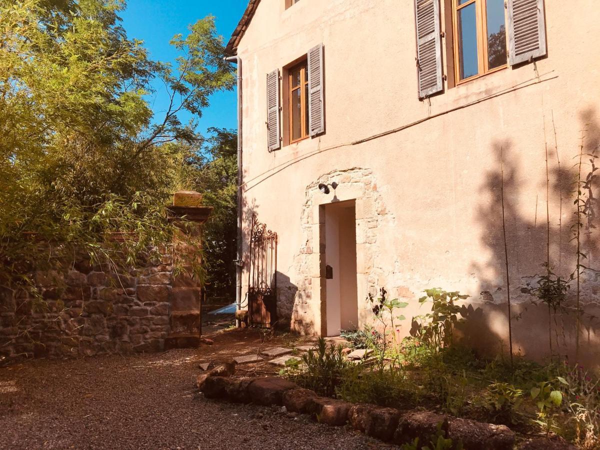 Maison De Famille Et D'Ami-E-S Valady Exterior photo